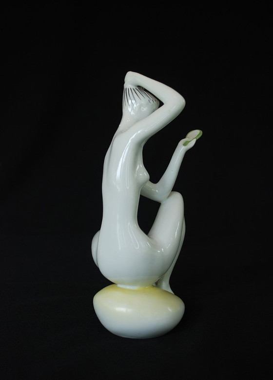 Image 1 of Vrouw Beeld Van Jenő Hanzély. Art-Deco Stijl Porselein