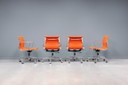 Chaise de bureau Eames EA117