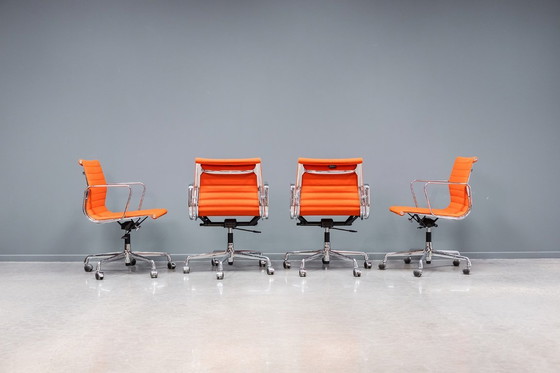 Image 1 of Silla de oficina Eames EA117