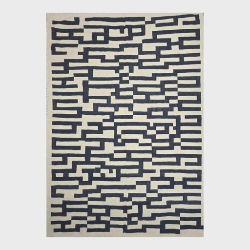 Handgeweven wollen wandtapijt | Op-art in de stijl van Victor Vasarely, zwart-wit geometrisch (118 × 81 inch)