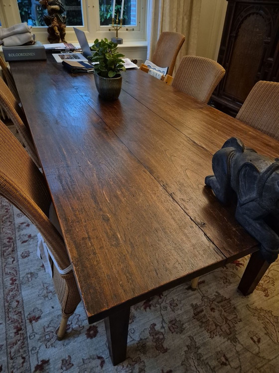 Dining table – Wood (photo 3 of 5)