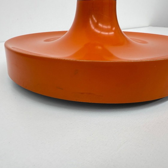 Image 1 of Mid-century design honsel oranje space age schijflamp , jaren 1970 toegeschreven aan Charlotte Perriand voor les arcs
