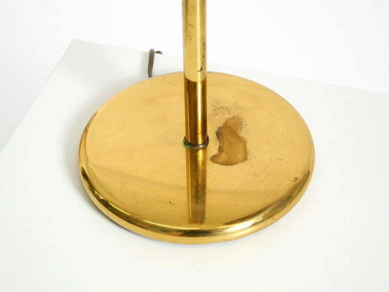 Bella, grande, originale lampada da tavolo in ottone con paralume conico, Mid-Century Modern (photo 18 of 20)