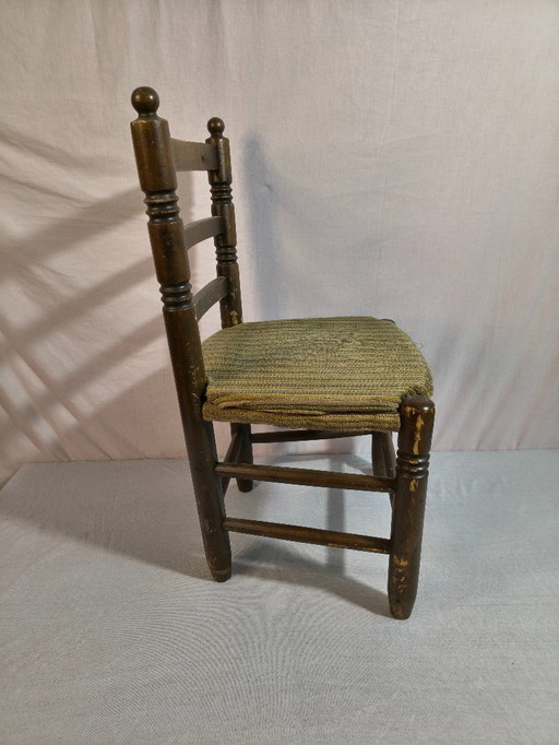 Hochstuhl, 110 Jahre alt