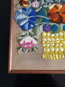 cuadro de flores bordadas