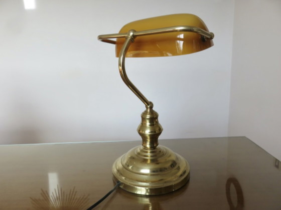 Banker's lamp in gilded brass and amber opaline, Table lamps, Glass, Gold, Klassiek (photo 2 of 15)