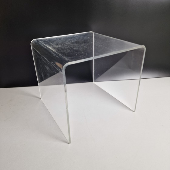 Image 1 of Vintage Plexiglas Side Table - Translucent Curved Acrylic Glass Table - Perspex, Transparent - Mid - Century, Space Age Table