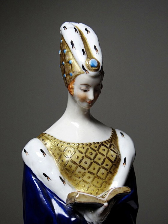 Image 1 of Sujet en porcelaine ancien "Liseuse" art déco signée J.Vesques