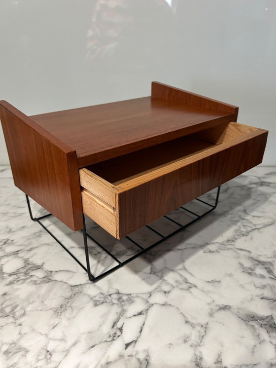 Image 1 of Armoire murale vintage scandinave en teck