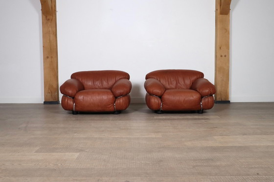 Image 1 of Paar Sesann Lounge Chairs van Gianfranco Frattini in cognac leer voor Cassina Italië 1969