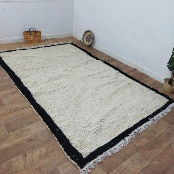 Image 1 of Classic Beni Ouarain Rug XXL – 100% Natural Wool Handwoven (310 × 200 cm)