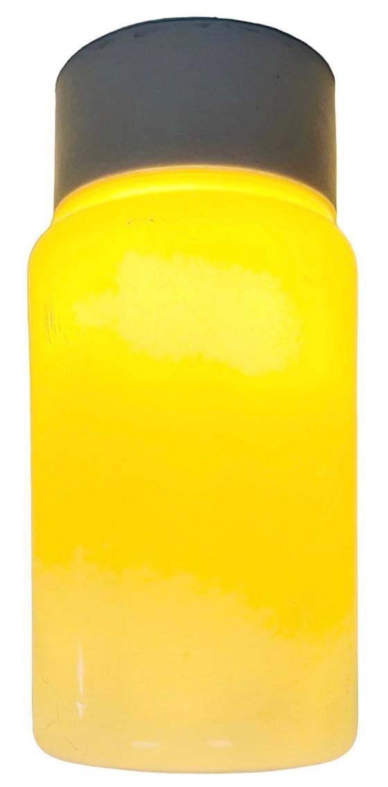 Image 1 of Lampada da soffitto vintage in porcellana bianca con vetro lattimo, anni '70