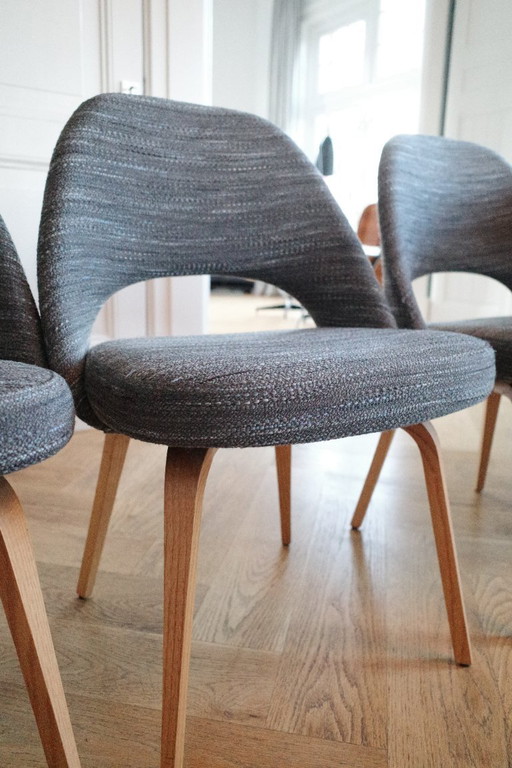 Knoll Saarinen Executive Side Chair
