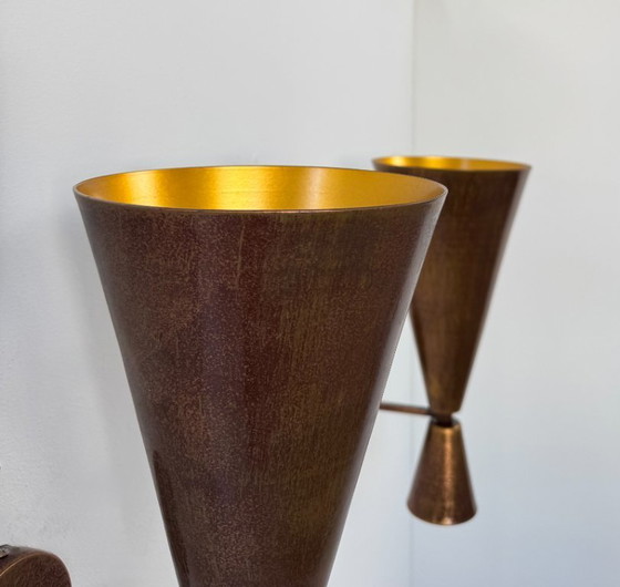 Image 1 of Paire d'appliques vintage métal patiné cuivré, France, 1980