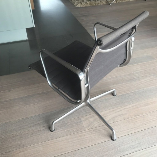 Vitra aluminium chair E.A. 108 Eames