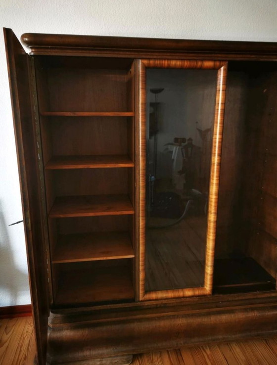 Image 1 of Beautiful Art Deco cabinet in burr veneer in perfect condition