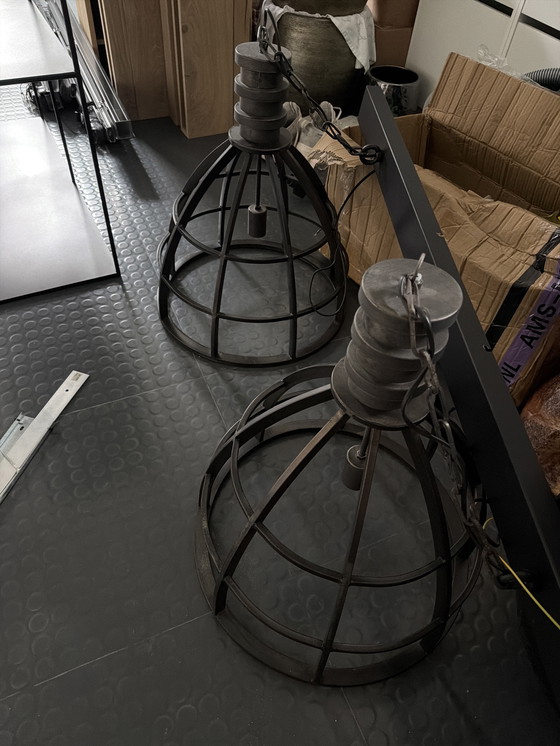 Image 1 of 2 Industriële lampen in zeer goede staat