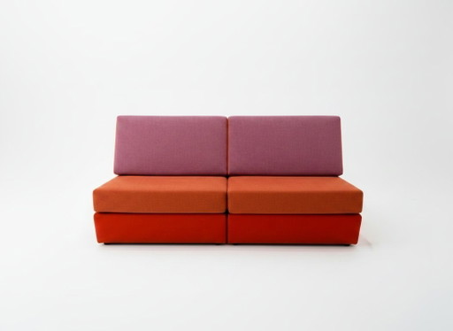Twee gerestaureerde driekleurige fauteuils uit de jaren 70.