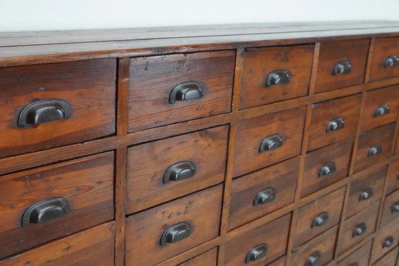 Image 1 of Grote antieke Franse grenen apothekerskast, begin 20e eeuw