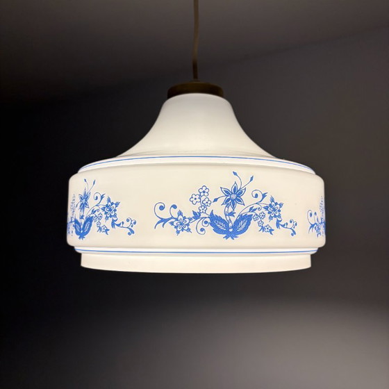 Original vintage pendant lamp – Glass (photo 6 of 12)