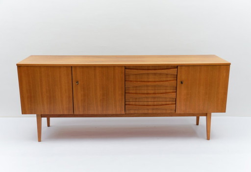 Aparador escandinavo moderno de mediados de siglo, década de 1960