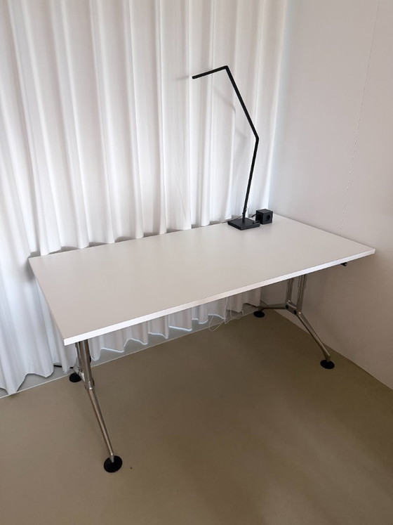Vitra Ad Hoc Schreibtisch 160x80 – Metal, Chrome (photo 5 of 5)