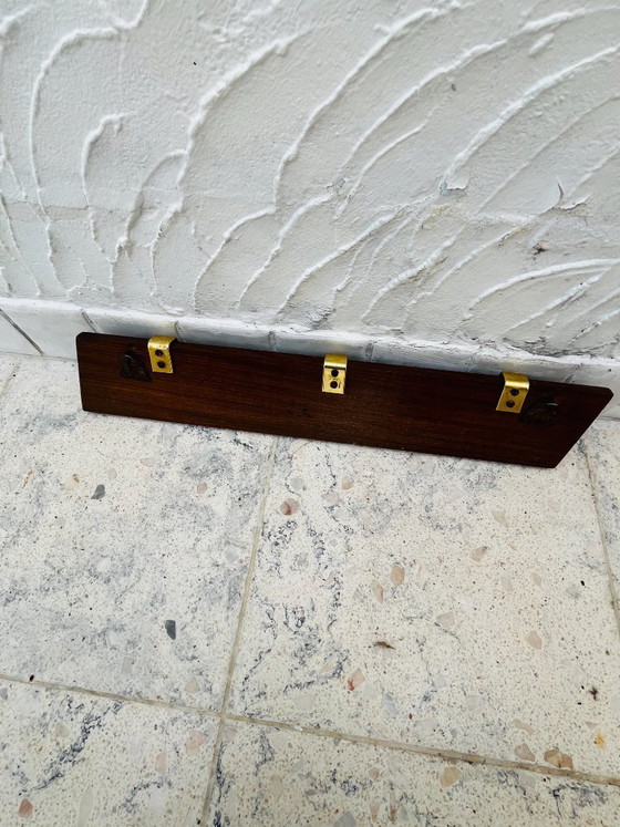 Image 1 of Porte manteau vintage bois et laiton 3 patères années 60