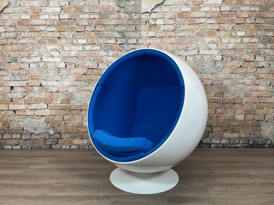Image 1 of Silla Ball azul brillante de Eero Aarnio Originals