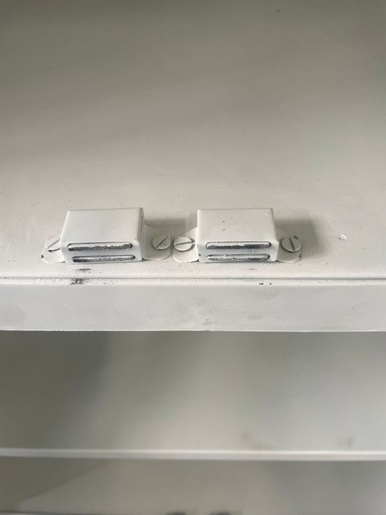 Armadio da farmacia in acciaio – Vetrine, Metallo, Vetro (photo 5 of 5)