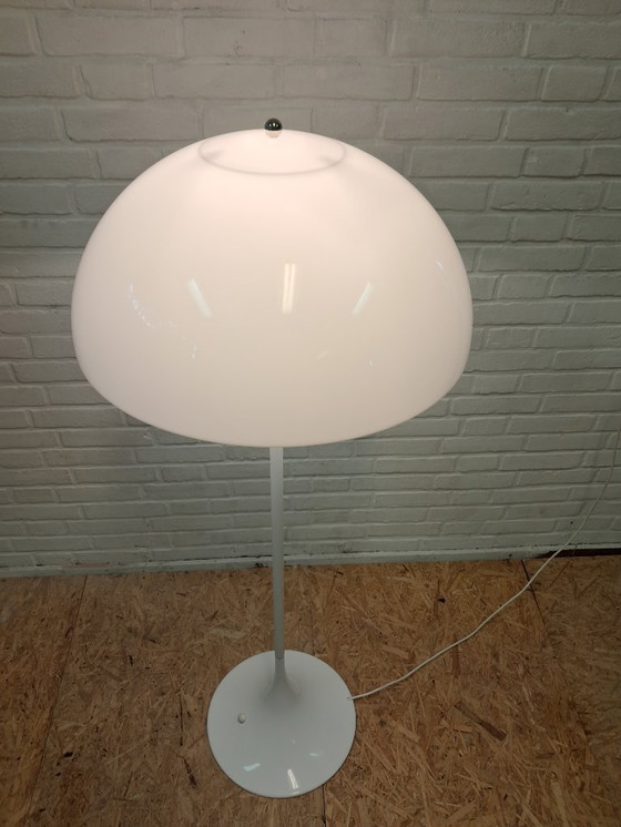 Image 1 of Pathella floorlamp
