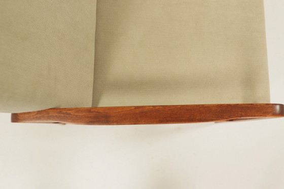 Image 1 of Poltrona vintage in velluto a coste color oliva con struttura in legno, design moderno di metà secolo, 1970