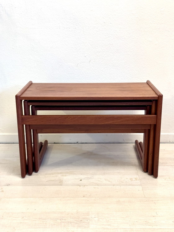 Image 1 of Tables d'appoint vintage en teck des années 1960