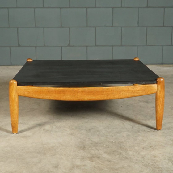 Image 1 of Table basse vintage en chêne – Carl Straub – années 1960