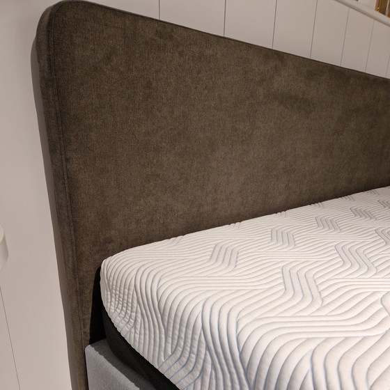 Image 1 of TEMPUR ONE box spring - 180x210