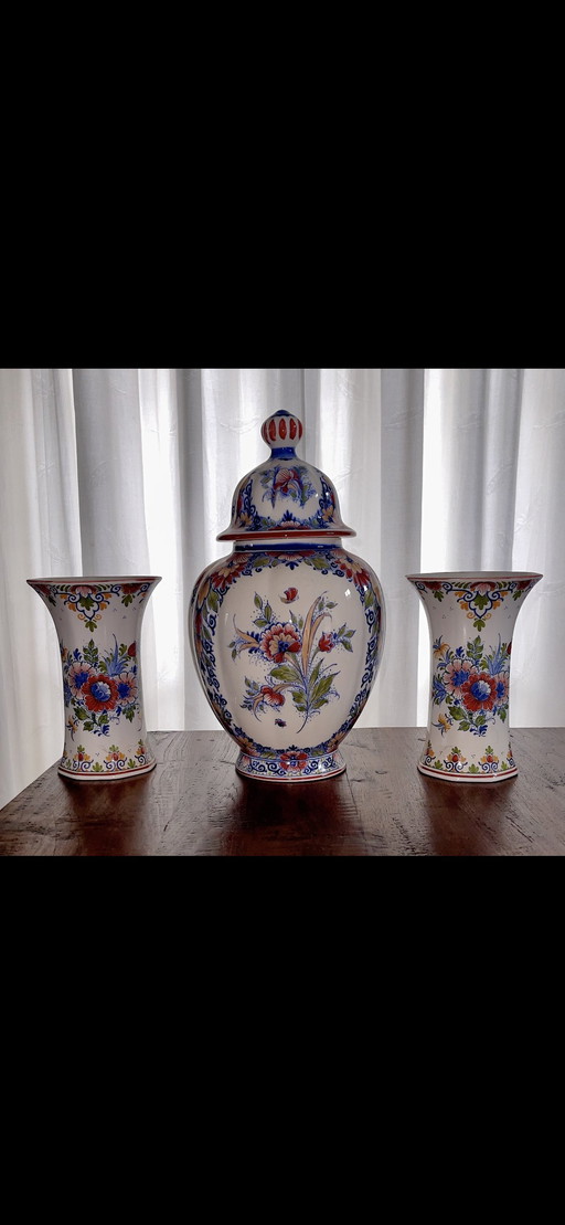 Beautiful set of Delft Polychrome Vases