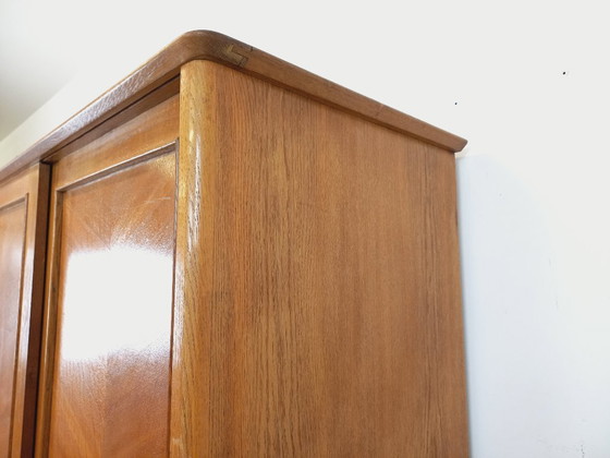 Image 1 of Vintage eikenhouten kledingkast uit de jaren 60