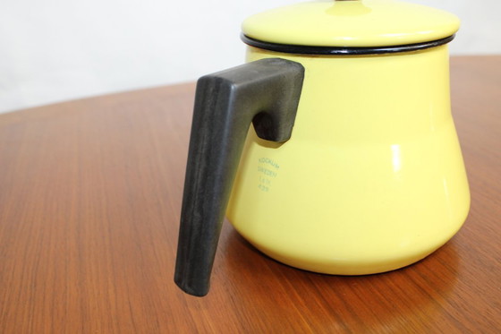 Image 1 of Caffettiera vintage KOCKUMS, smalto giallo - Svezia, anni '30