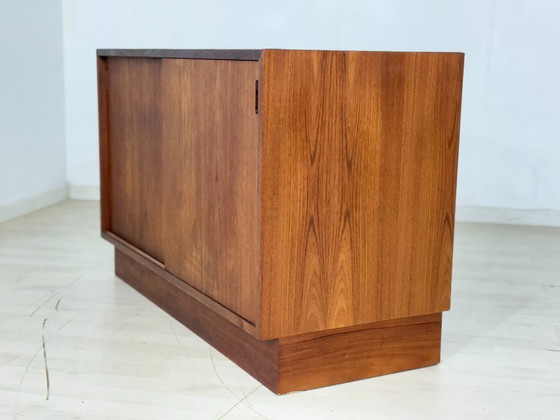 Image 1 of Deense teakhouten ladekast / vintage dressoir / woonkamerkast / halkast / commode