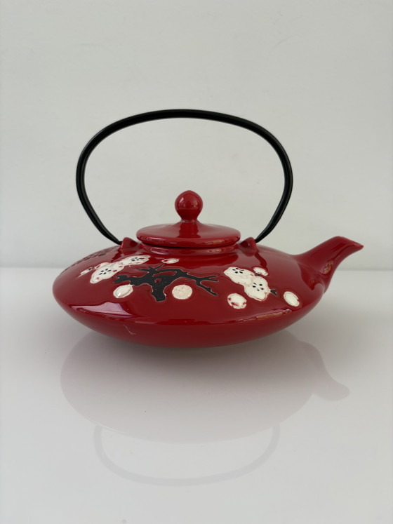 Image 1 of Traditional Japanese teapot in red ceramic, 700 ml capacity