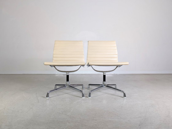 Image 1 of Ensemble de 2 chaises Herman Miller EA 106 originales, chaise Charles Ray Eames