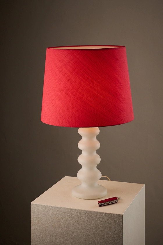 Uno & Östen Kristiansson for Luxus Table Lamp with Opaline Glass Base, Plastic, Red, Scandinavian (photo 10 of 10)