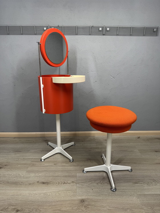 Image 1 of Tocador retro de la era espacial con taburete – Diseño Bremshey – Años 70