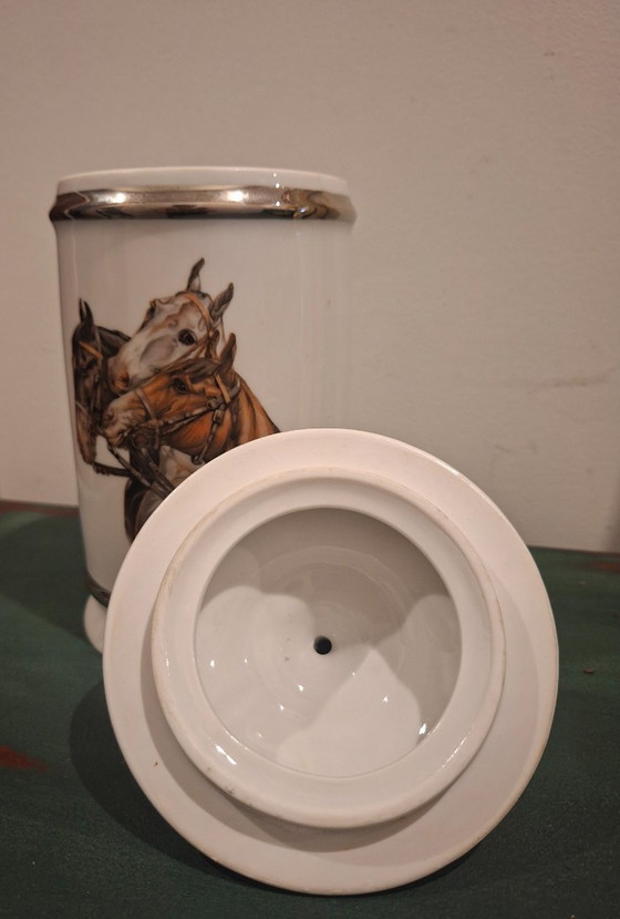 Image 1 of Vaso in porcellana CP Limoges con motivo equestre - Charles Paroutaud - Vaso decorativo vintage, stile Albarelo