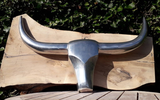 Ranch Longhorn Aluminum skull with antlers 88 cm wide
