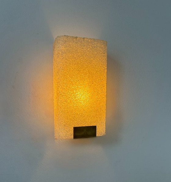 Image 1 of Paar wandlampen in graniet perspex en messing, Frankrijk 1960
