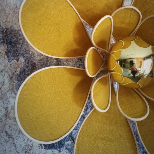 Flower wall lamp, Nénuphar model, 16 petals in rattan and linen (customizable shade)
