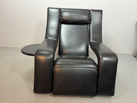 Image 1 of Italian Mid-Century Design 'Kilkis' Black Leather Lounge Chair with Integrated Small Sidetable, Designed by Ammaniti & Vitello 
