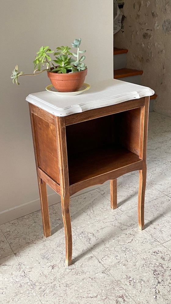Image 1 of TABLE de Chevet en BOIS Vintage