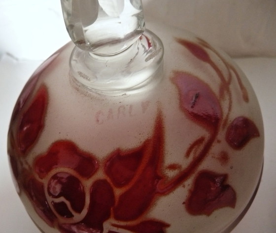 Image 1 of Art Deco Toilettenset - Carly - emailliertes Glas mit rotem Blumendekor - 14-teilig.