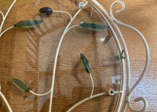 Vassoio rotondo in ferro battuto e vetro decorato con olive e fogliame